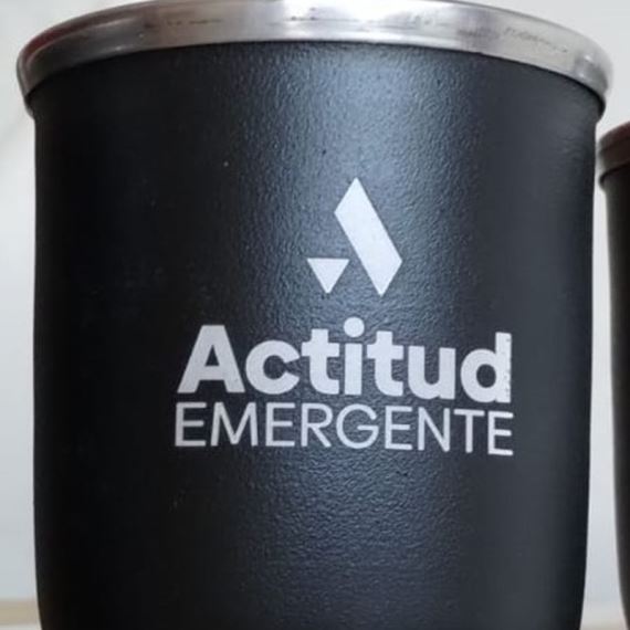 MATE TÉRMICO RECTO DE ACERO INOXIDABLE DOBLE CAPA CON BOMBILLA DE ACERO INOXIDABLE